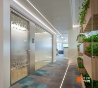 考梦的书房里塞满